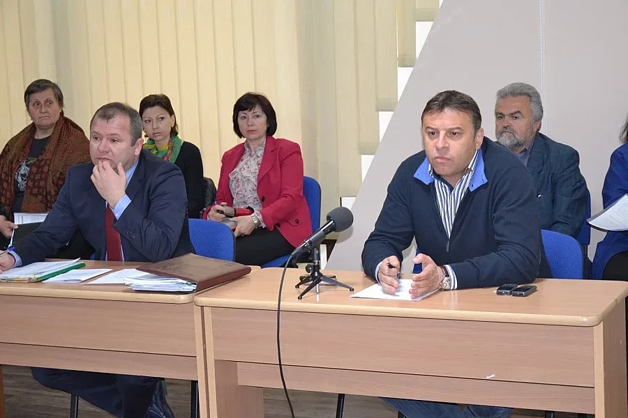 Войводата Камбитов ще се оправя с 13 чети