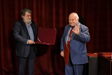 Наричали Георги Мишев "синя маймуна" 