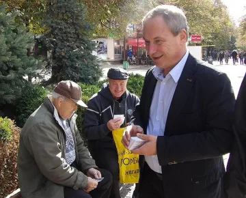 Акушер покори Търговище