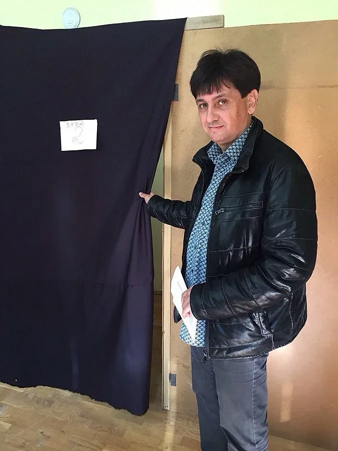 Орисали като бебе пилота Киров, че ще управлява Дългопол