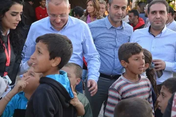 Станишев се срещна с бежанци в лагер близо до границата със Сирия