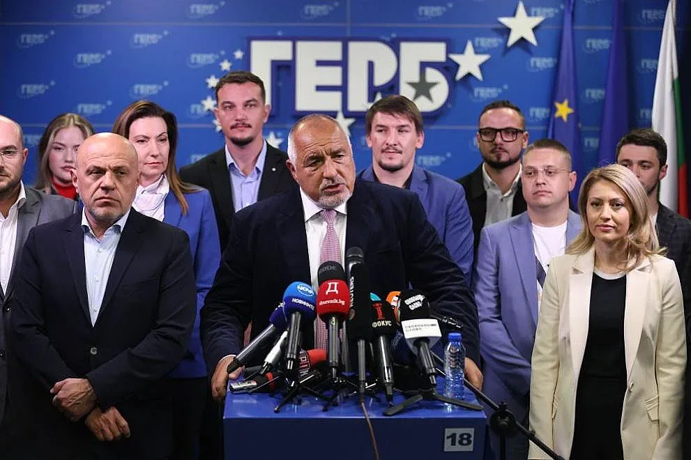 Бял дим за кабинет! Той ли ще е премиерът