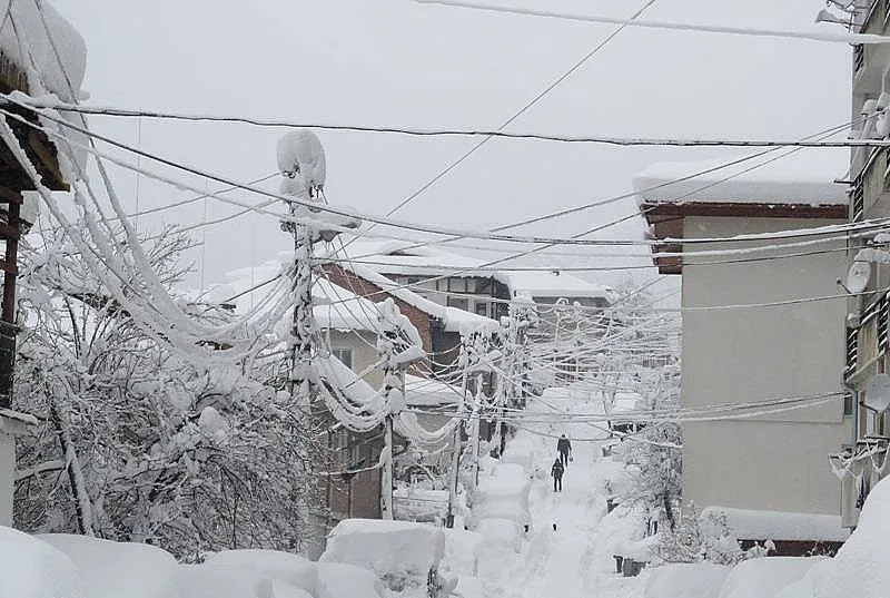 Невиждана гледка! Най-снежното място у нас /СНИМКА/
