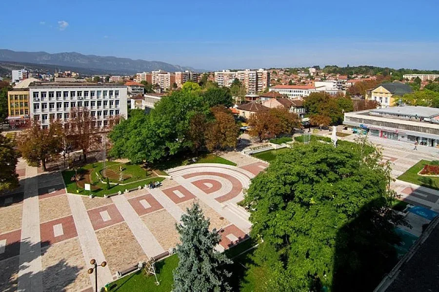 Мездра е червена, Бяла Слатина - на ГЕРБ