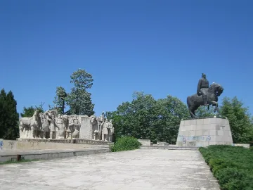 ДПС изгуби две крепости