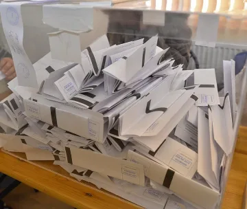 РБ и ВМРО бият ГЕРБ в Плевен 