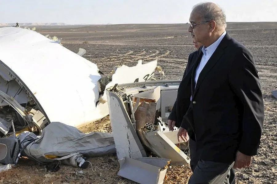 Започна разшифроването на черните кутии на катастрофиралия A321