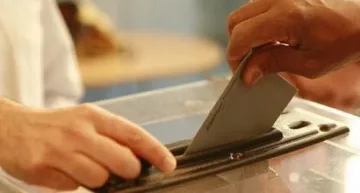 Жалба в Хасково, секретарят на СИК е съпруга на кандидат за кмет