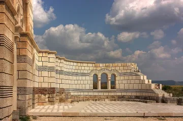 Строят копие на Плиска край Одеса