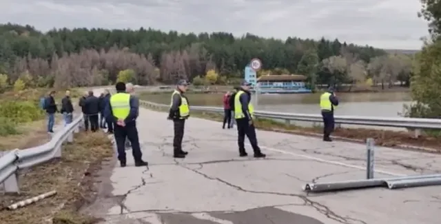 Наредиха евакуация до голям наш град! 