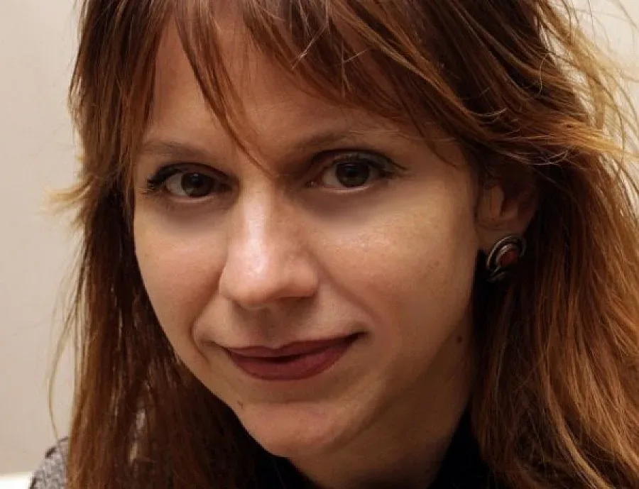 Баничката е бял кахър на фона на марихуаната