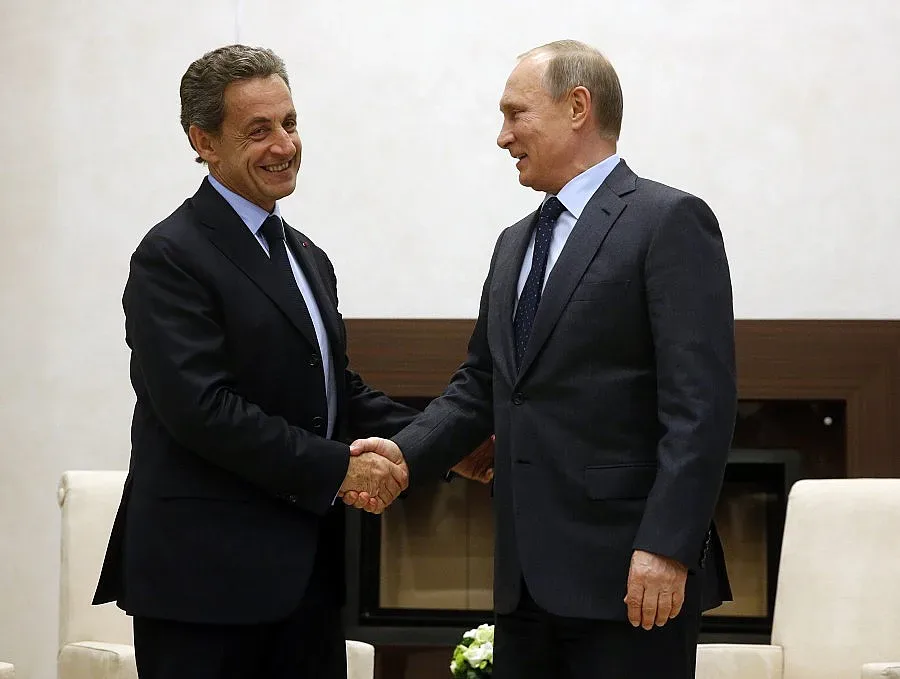 Путин възражда пионерството