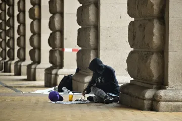 Леден вятър ни смразява