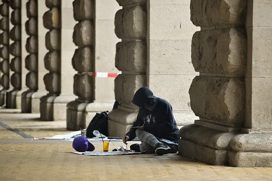 Леден вятър ни смразява