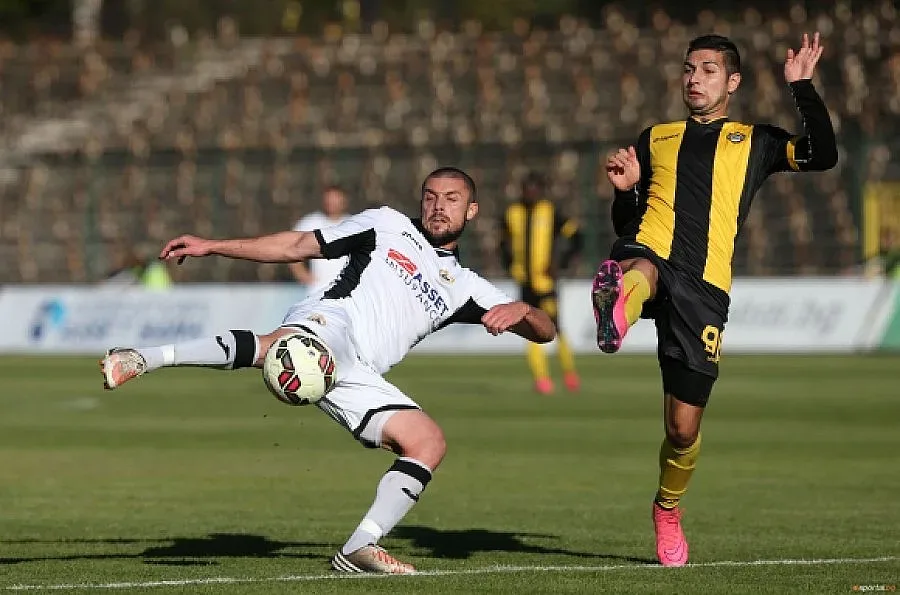 "Славия" удължи агонията на "Ботев" (ВИДЕО)