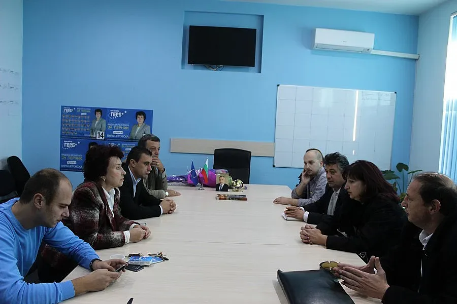 „Реформатори и демократи за Перник“ зад Церовска за кмет на Перник