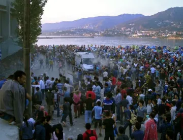 Мигранти се давят край гръцки острови, 135 са  спасени