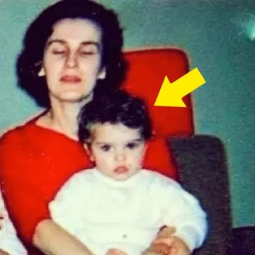 Загадка: Кое е това момиче?