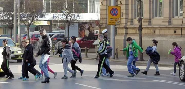 Ротарианци освежават "зебри" в София