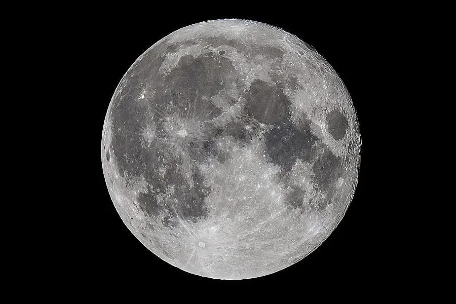 Рускини симулират полет до Луната