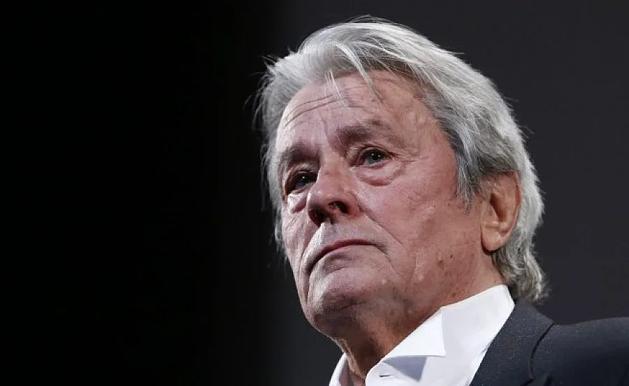 Ален Делон защити евродепутат за "бялата раса"