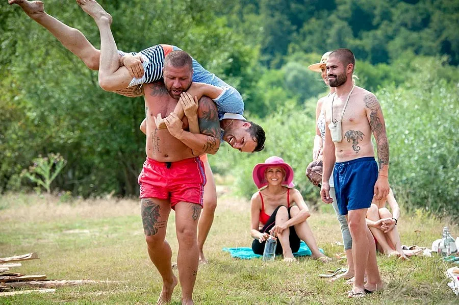 Варсанов се закани