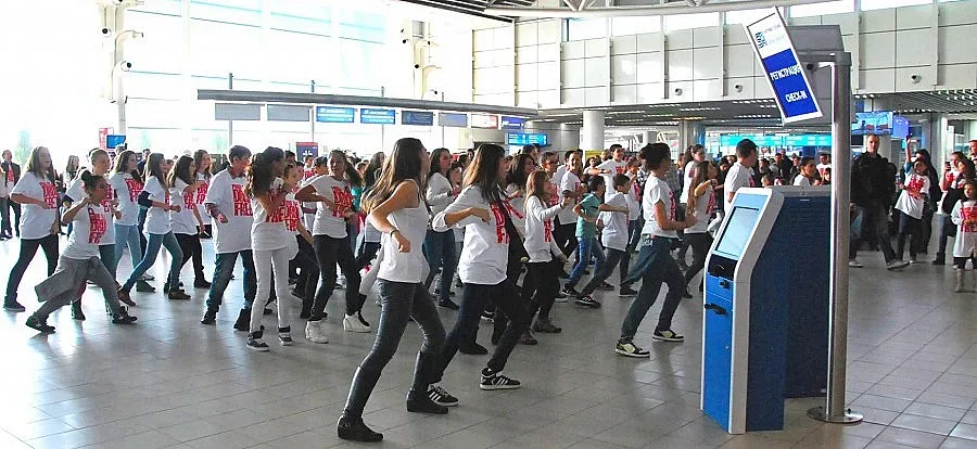 Митниците и DEA с антидрога урок за деца