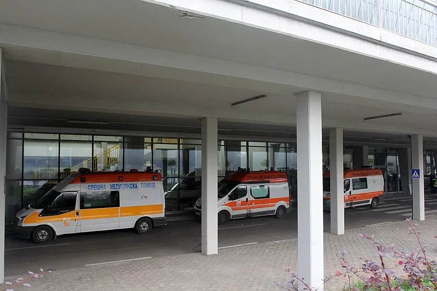 "Арената" пред взрив, още един колабира