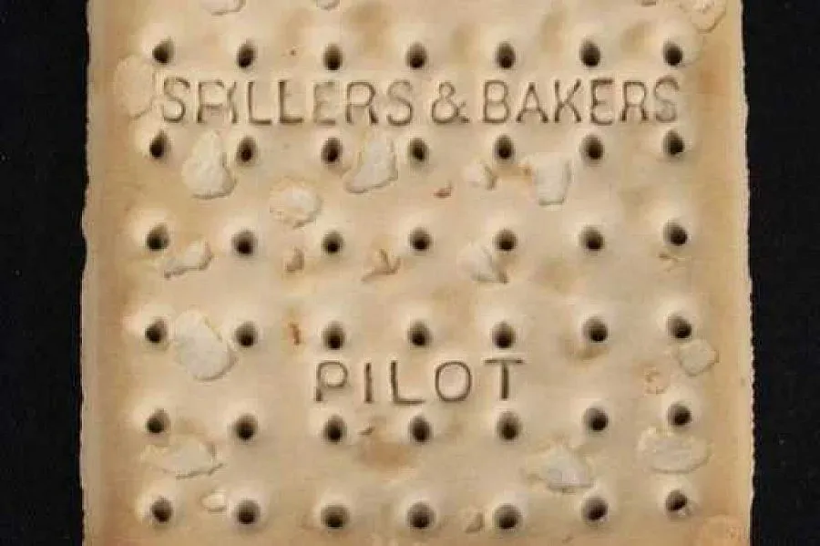 Бисквитка от "Титаник" бе продадена за 15 000 паунда