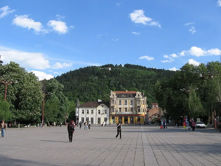 Паунов с убедителна победа в Кюстендил