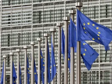 ЕК създава 100 хиляди центрове за мигранти на Балканите