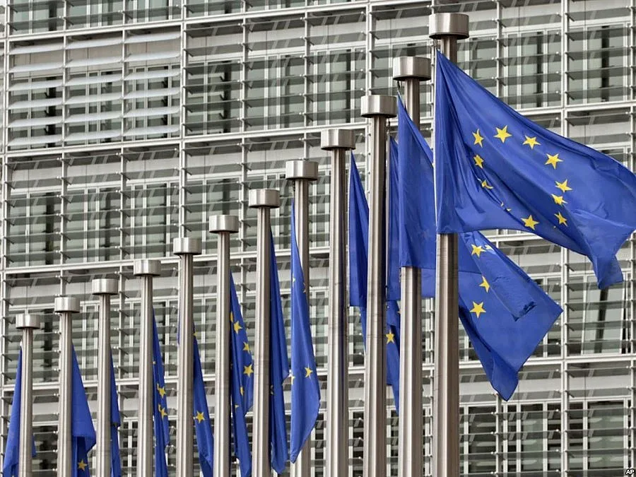 ЕК създава 100 хиляди центрове за мигранти на Балканите