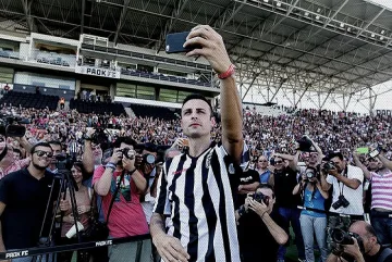 Бербо вкара на "Панатинайкос" и се контузи (ВИДЕО)