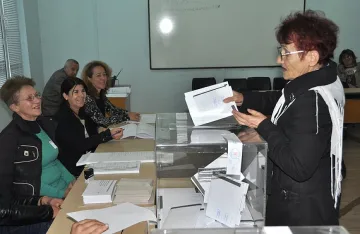 В Свиленград падна таван на СИК