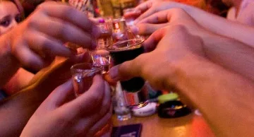 30 лева куверт за 8 декември край морето