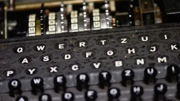 Продадоха "Енигма" за $365 000 