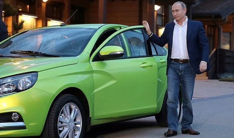 Путин настъпи газта на най-голямата Лада (ВИДЕО)