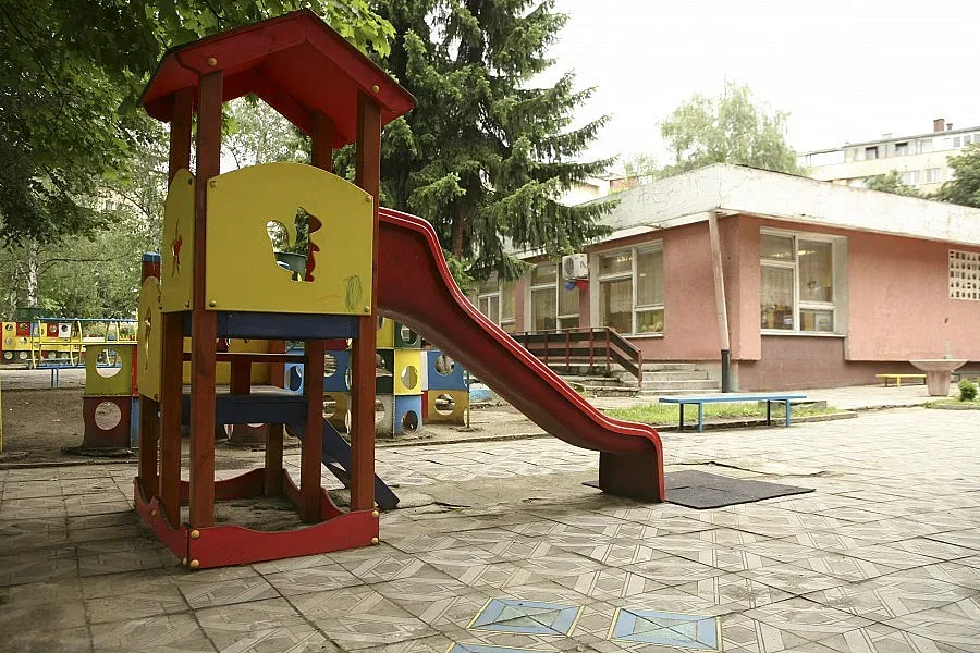 Бургаски деца ходят на градина с колело