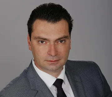 Калоян Паргов е почти на платото, където са най-успешните политици