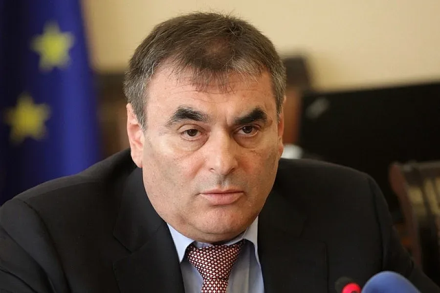 Папазов готви виртуални гидове