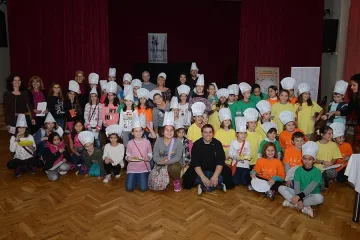 Над 100 деца и родители отбелязаха Международния ден на готвача