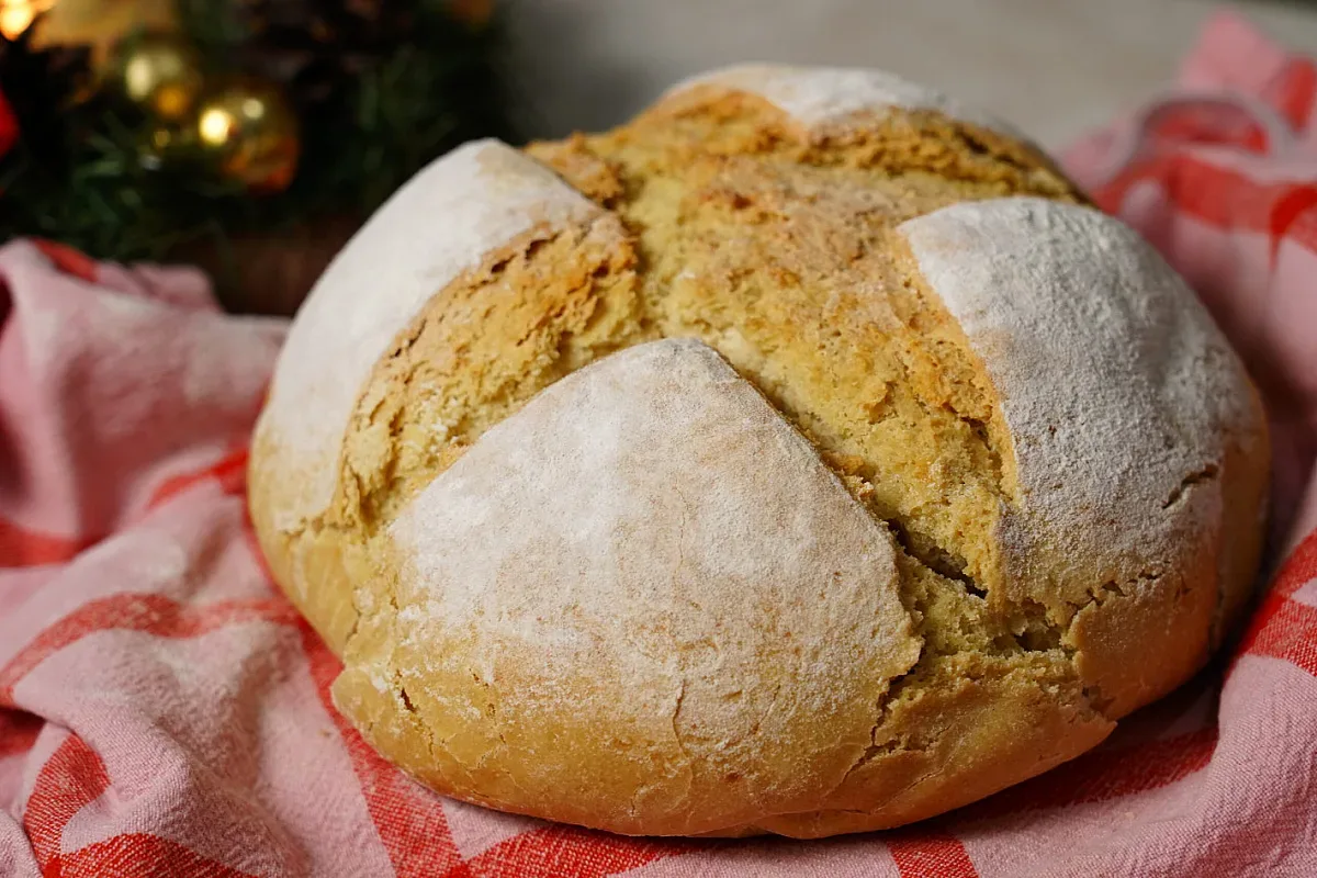 Най-вкусната содена питка за Бъдни вечер! Тайната съставка