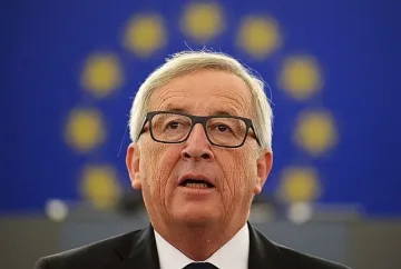 Юнкер свика нова среща заради ситуацията с бежанците