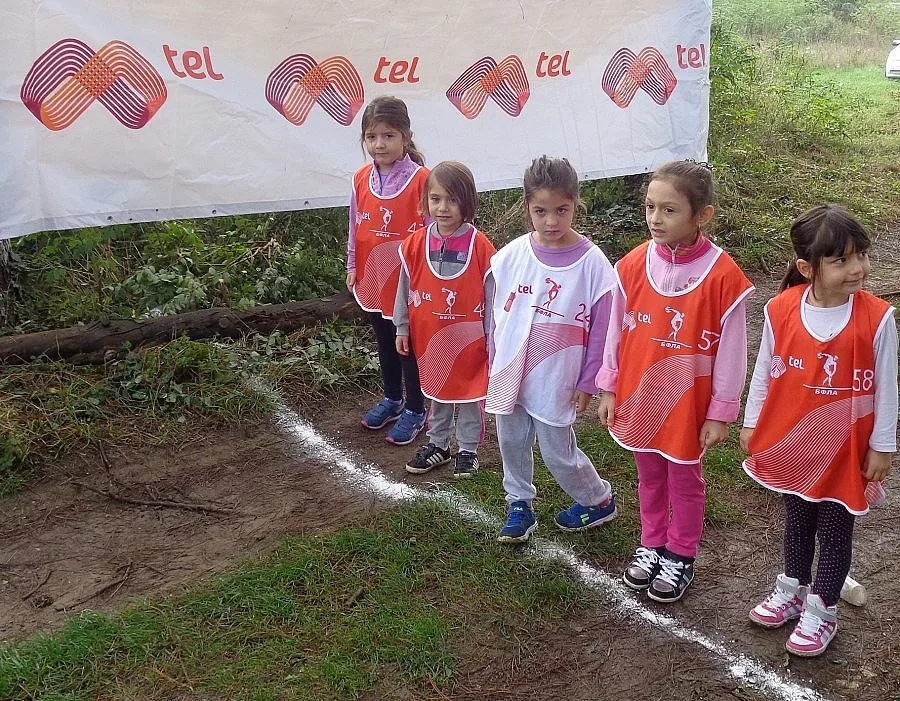 Деца се включиха в програма "Мтел атлетика за младежи