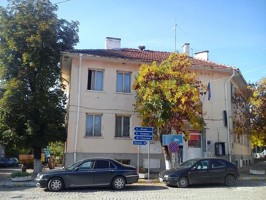 Фараон налива 16 млн. в Катунци