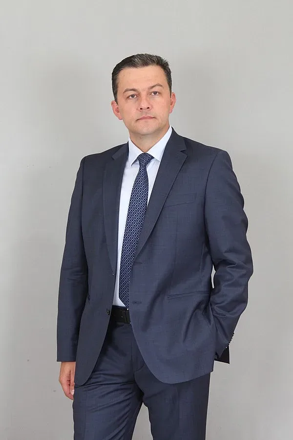 Д-р Иван Иванов: Ремонтираме улици в селата и кварталите в Севлиево