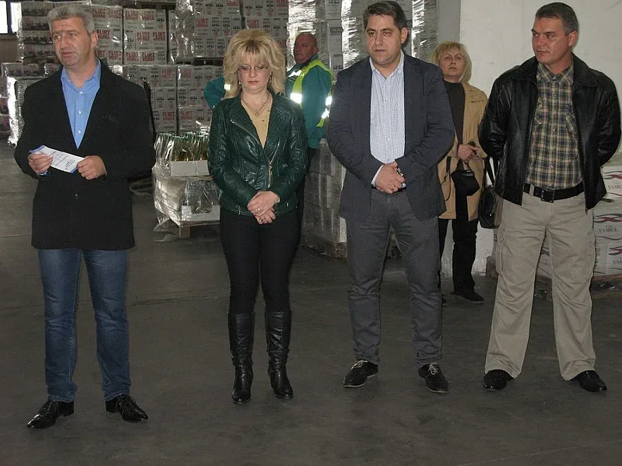 Зайчев се срещна с колектива на „Винпром Пещера”АД