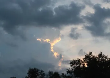 Облаци заменят слънцето