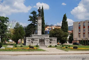 Пакетират общинския пазар в Сливен
