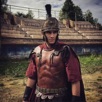 Юлиан Костов е лош римлянин в нов сериал